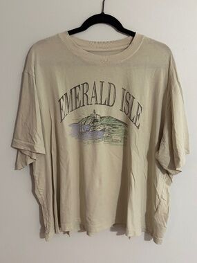American Eagle Emerald Isle graphic tee